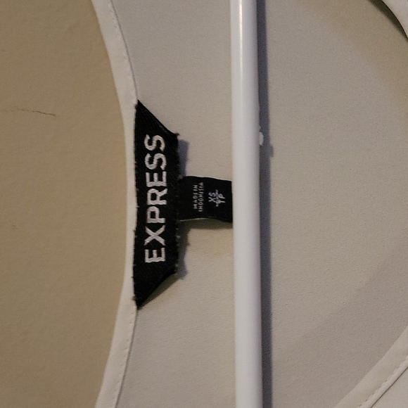 Express Top - Picture 2 of 6